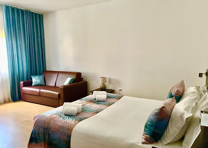 Hotel Louro